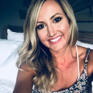 Meet your Posher, Lana